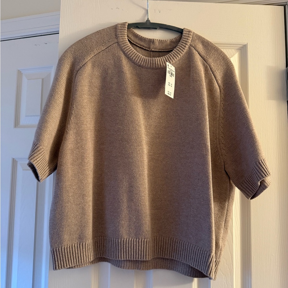 BNWT Abercrombie & Fitch Women's Short Sleeve Sweater